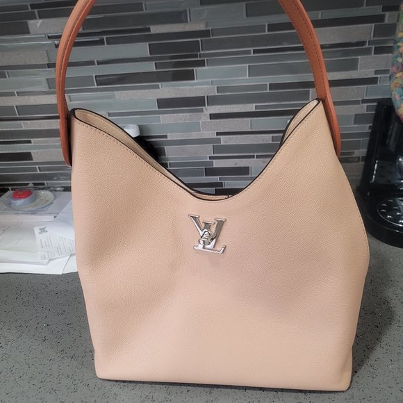 Louis Vuitton Shoulder Bag - Picture 1 of 2